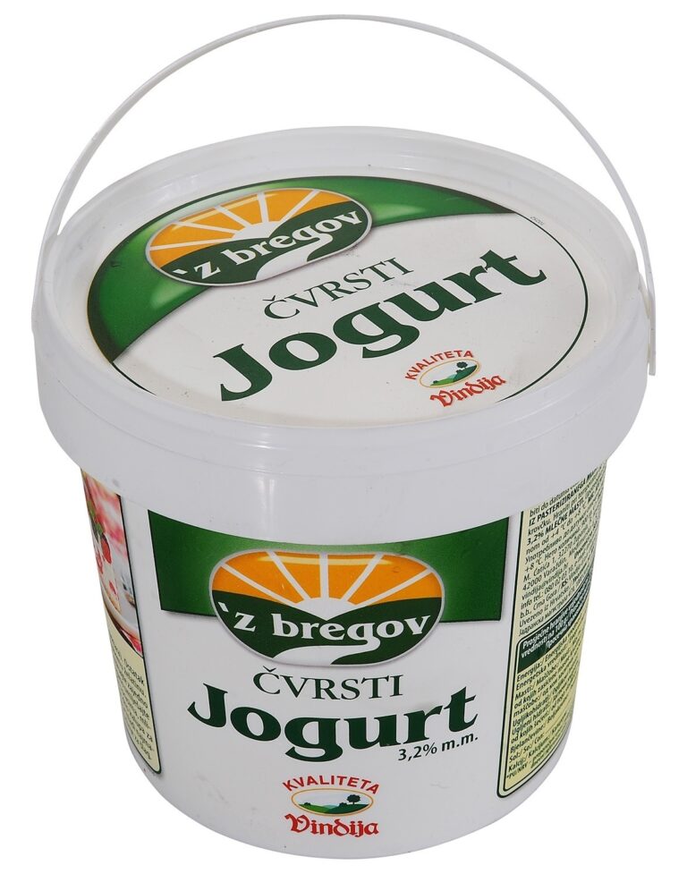 Z bregov Jogurt čvrsti 3,2% mm 0.900 kg